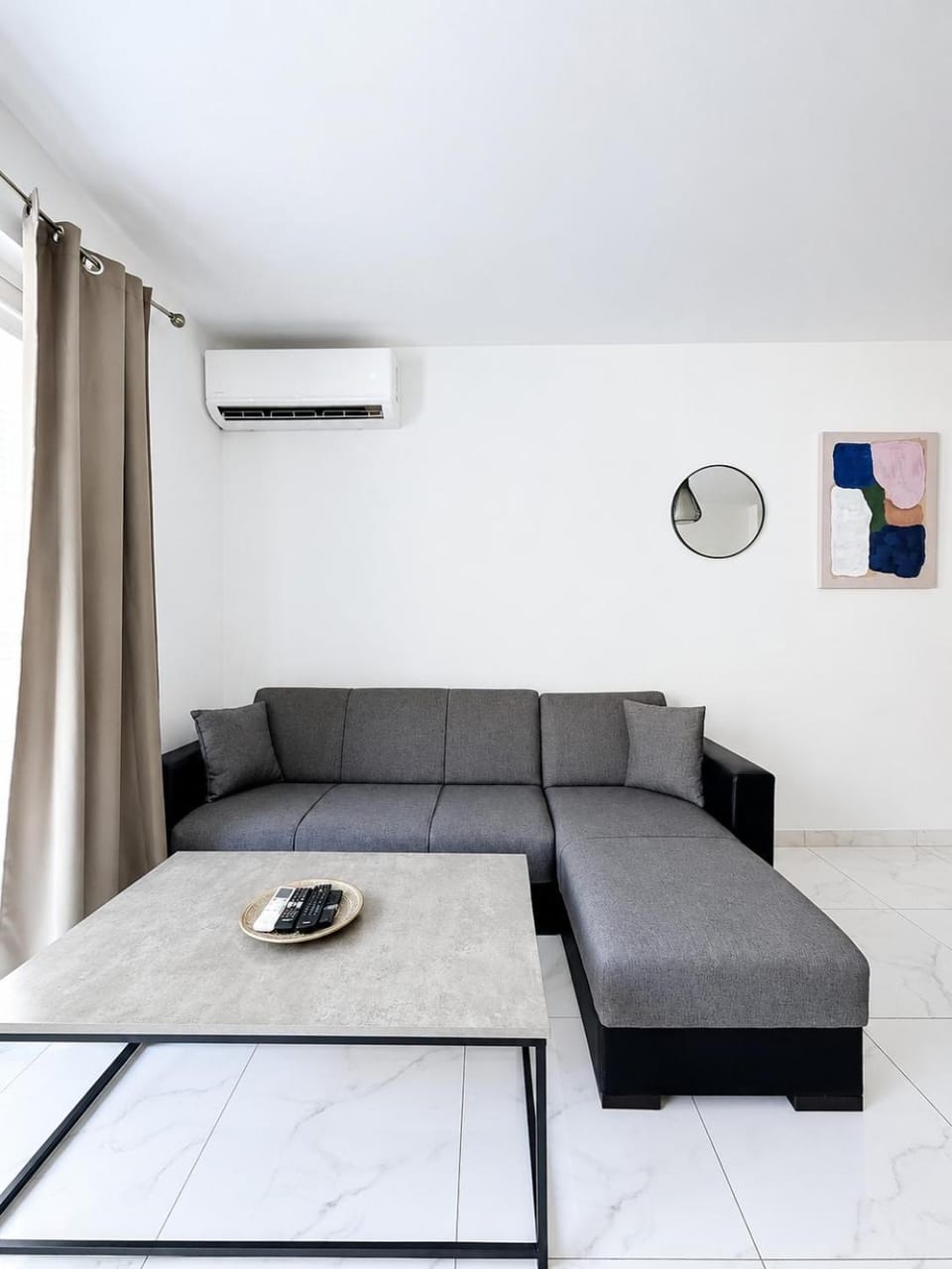 Living room, Seating area, air conditioner