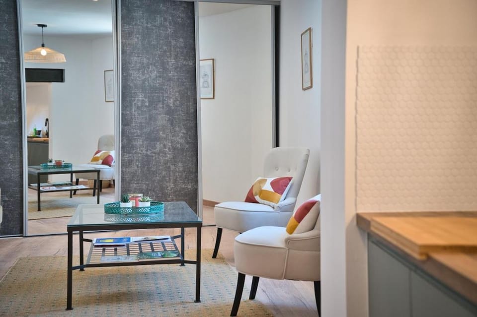 La Maison Comte Charm & History in Uzès Apartment in Uzes