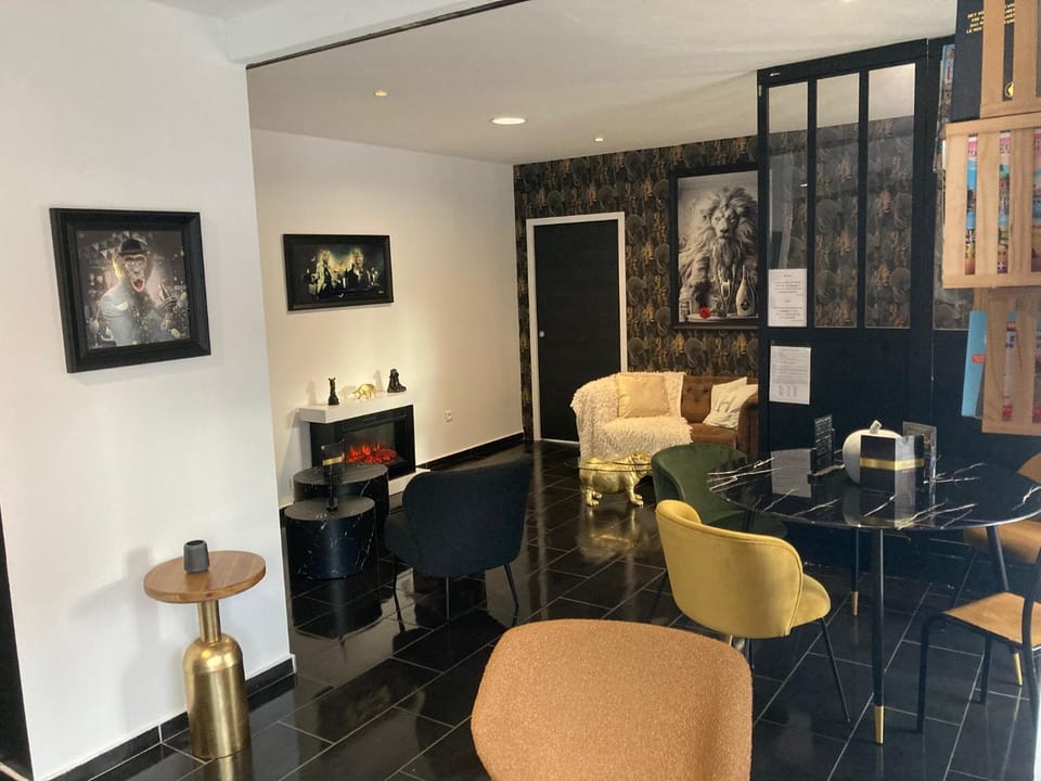 Lounge or bar