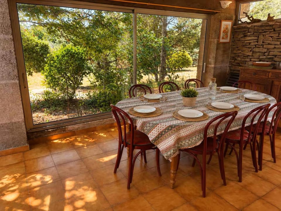 Patio, Day, Garden, Living room, Seating area, Dining area, Garden view
