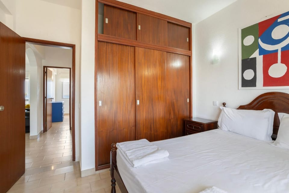 Blue Ocean Views & Central Apartment with Atlantic Breeze Apartment in Albufeira