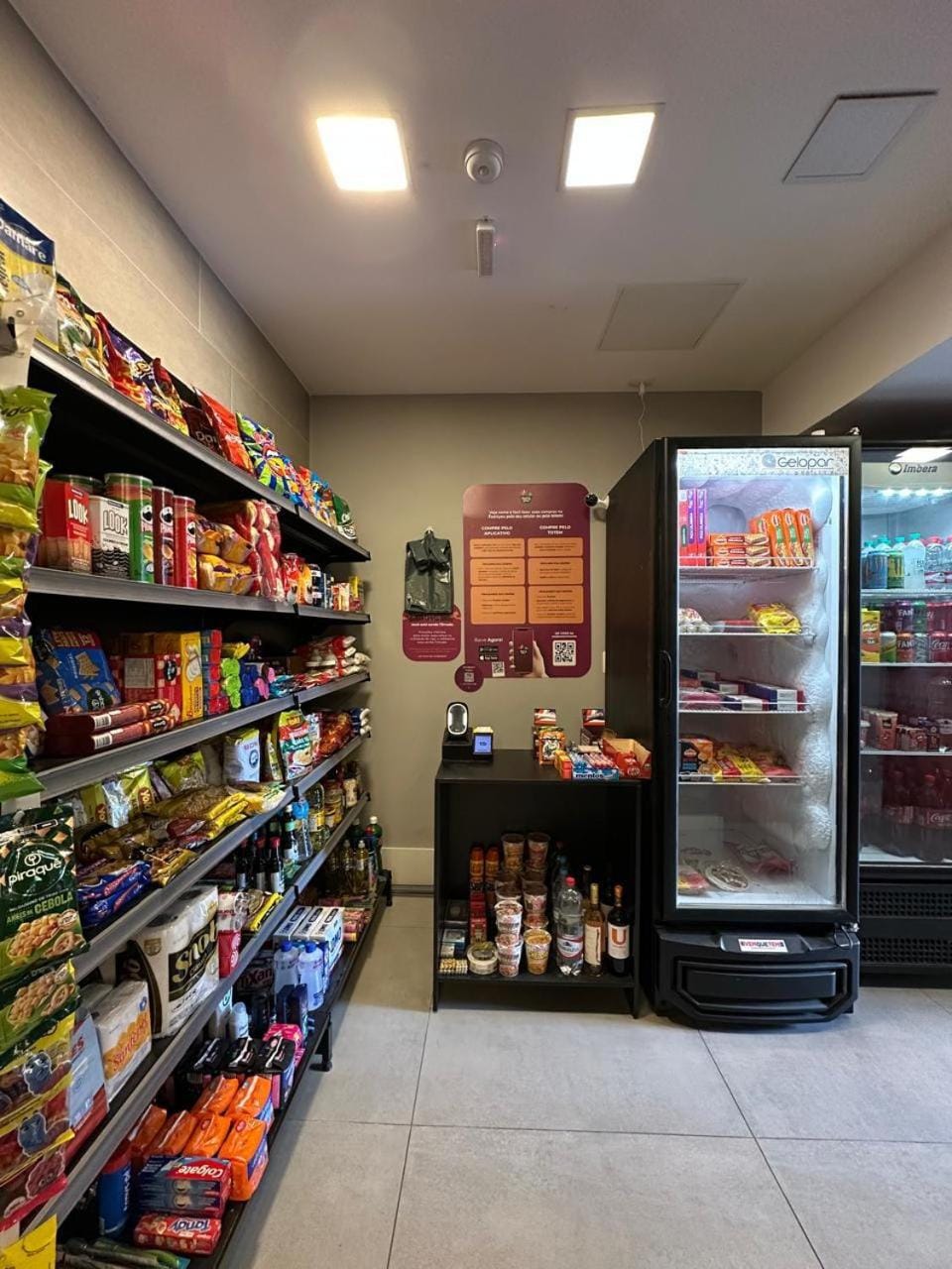 Supermarket/grocery shop