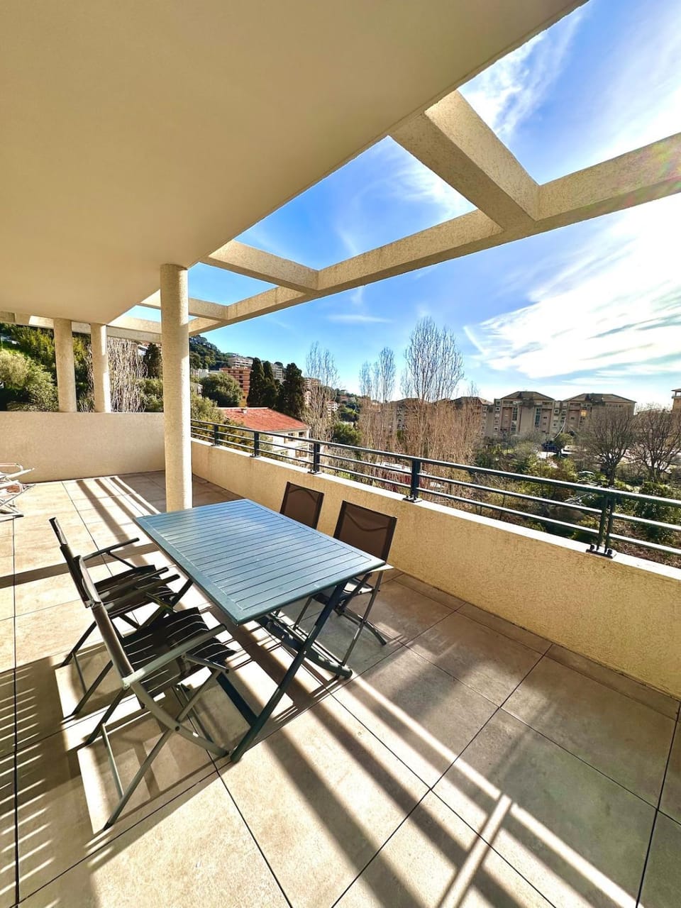 Spacious 3-room apartment with Large Terrace Apartment in Corsica