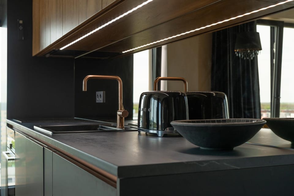 Kitchen or kitchenette, Living room