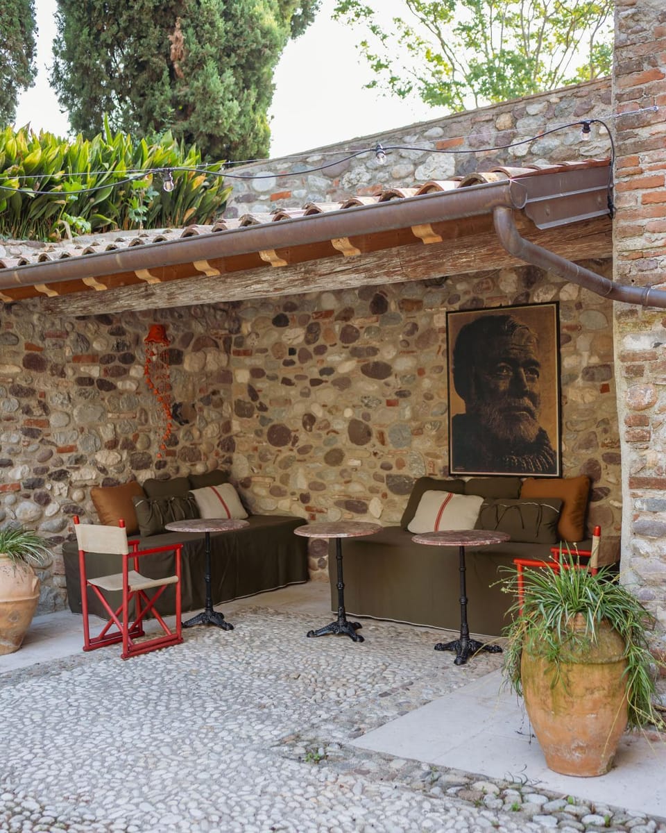 Patio, Day, Inner courtyard view