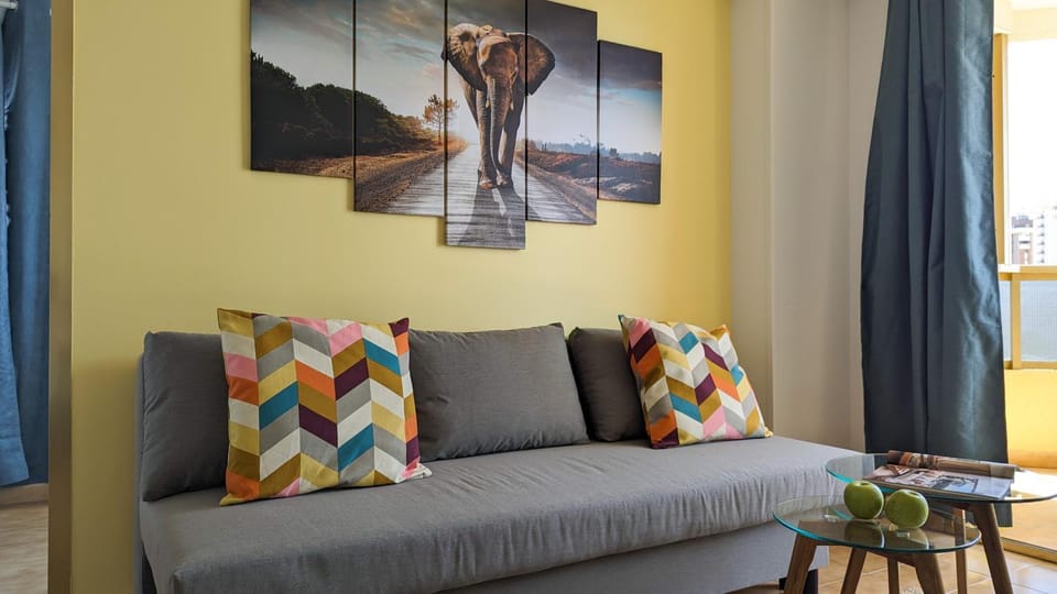 Communal lounge/ TV room