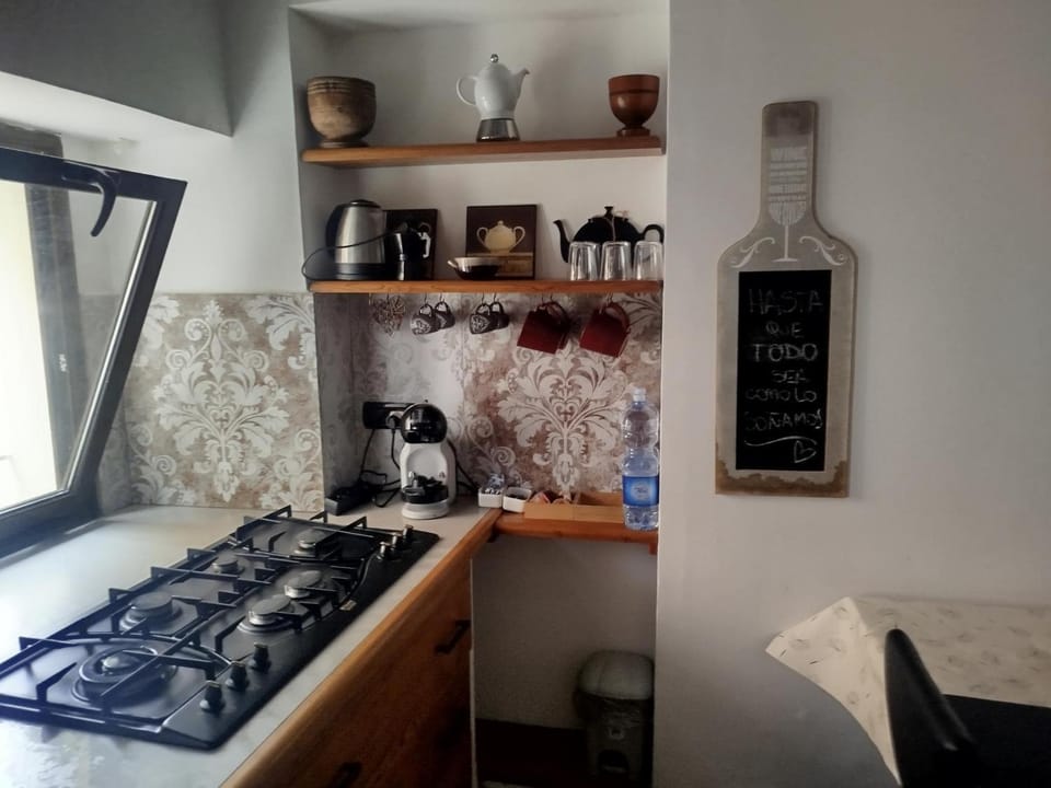 Kitchen or kitchenette, Living room