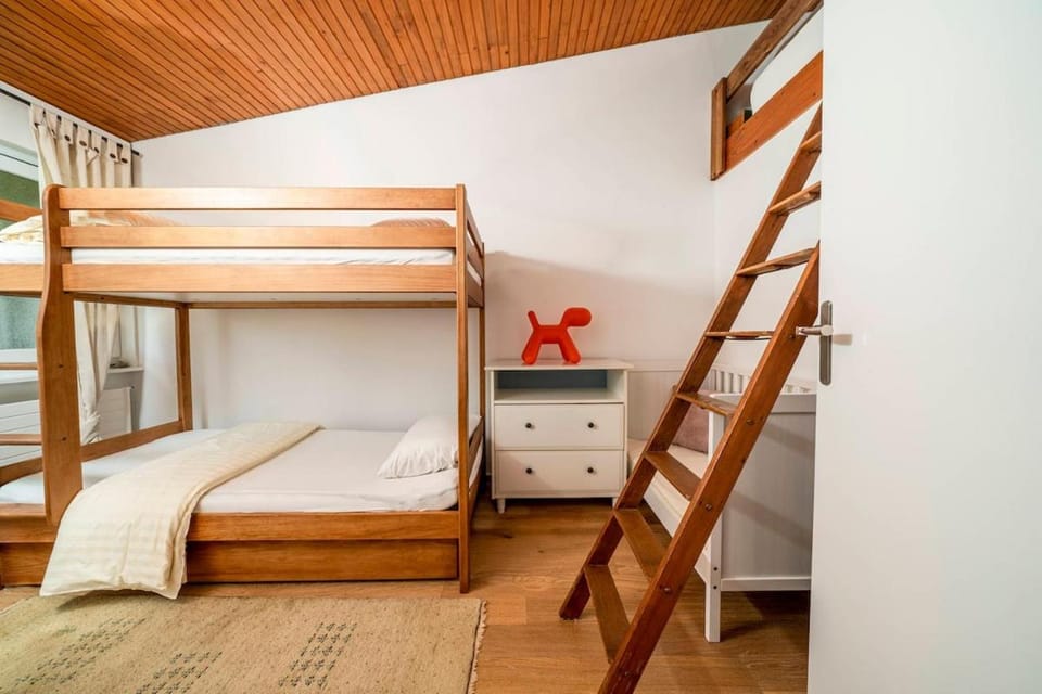 Grande propriété pieds dans l'eau avec piscine House in Haute-Savoie