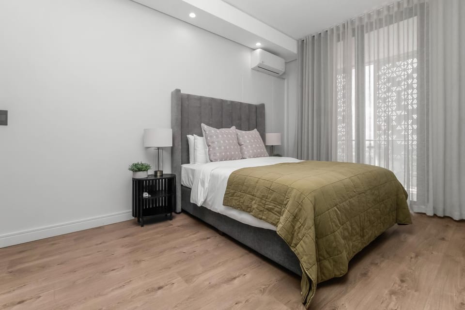 Unit 41002 - Waterfall Ellipse Apartment in Sandton