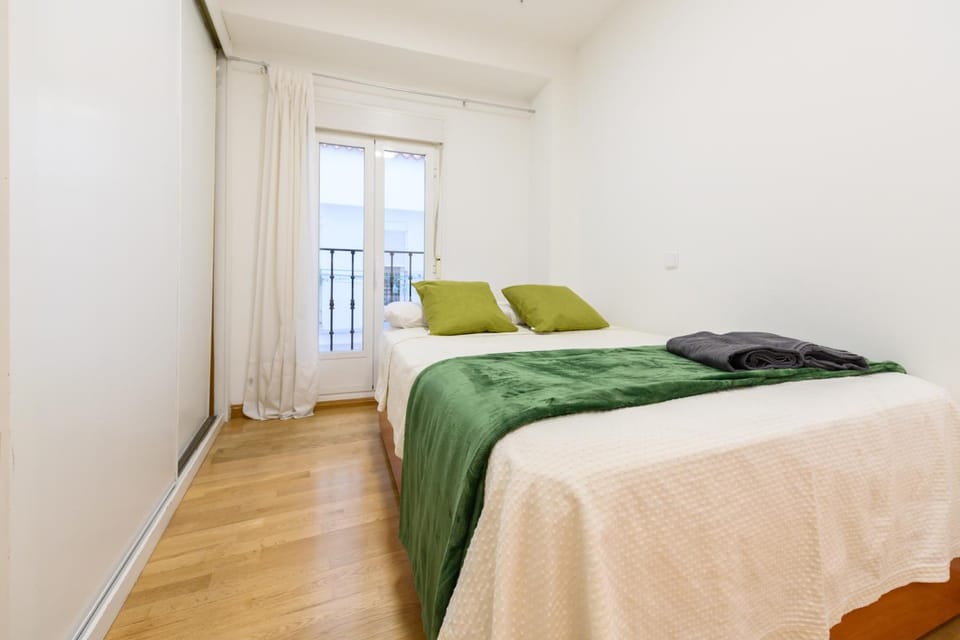 PRA100C - Piso de 2 dormitorios y 2 baños en el centro de Madrid - Alquiler temporal Apartment in Centro