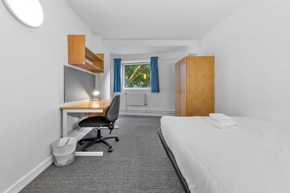 Bed, Photo of the whole room, Bedroom, wardrobe