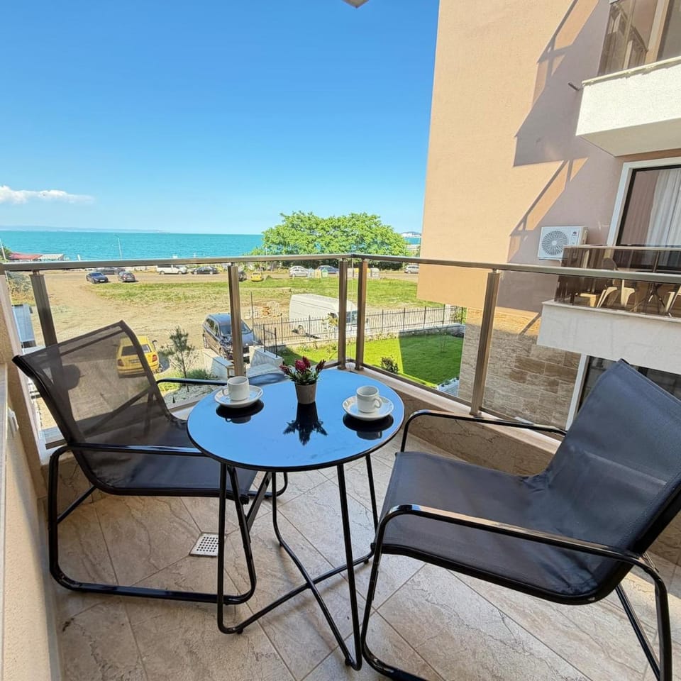 Rakovina Apartament4 Kraymorie Apartment in Burgas