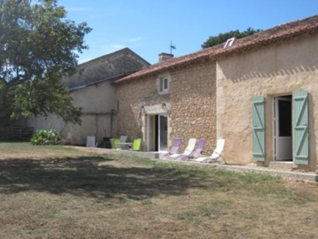 Gîte de l'Esservier House in Nouvelle-Aquitaine