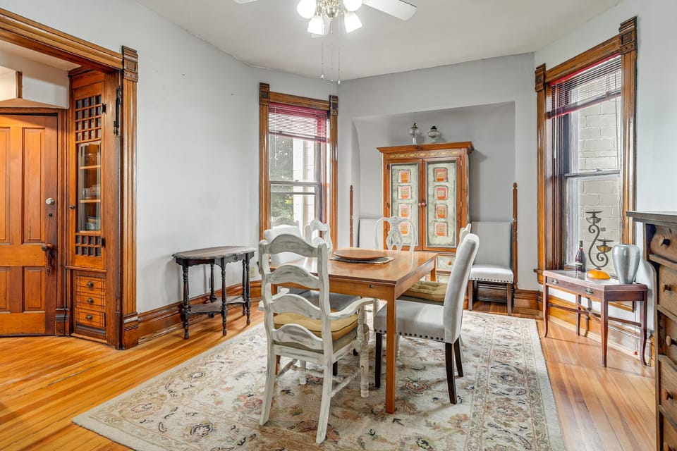 Historic Queen Anne Omaha Home in Field Club House in Omaha