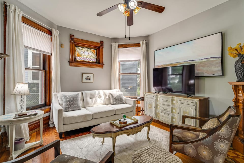Historic Queen Anne Omaha Home in Field Club House in Omaha