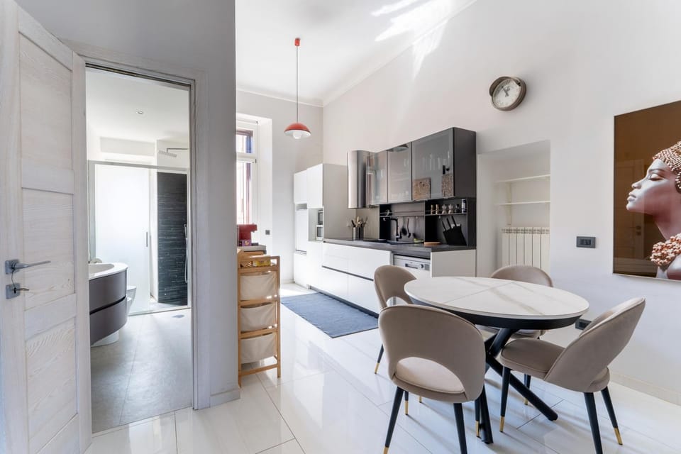 Kitchen or kitchenette, Dining area, kitchen