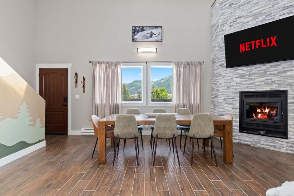 The Beaver Den Penthouse W Game Room 7min To Beaver Creek Apartment in Avon