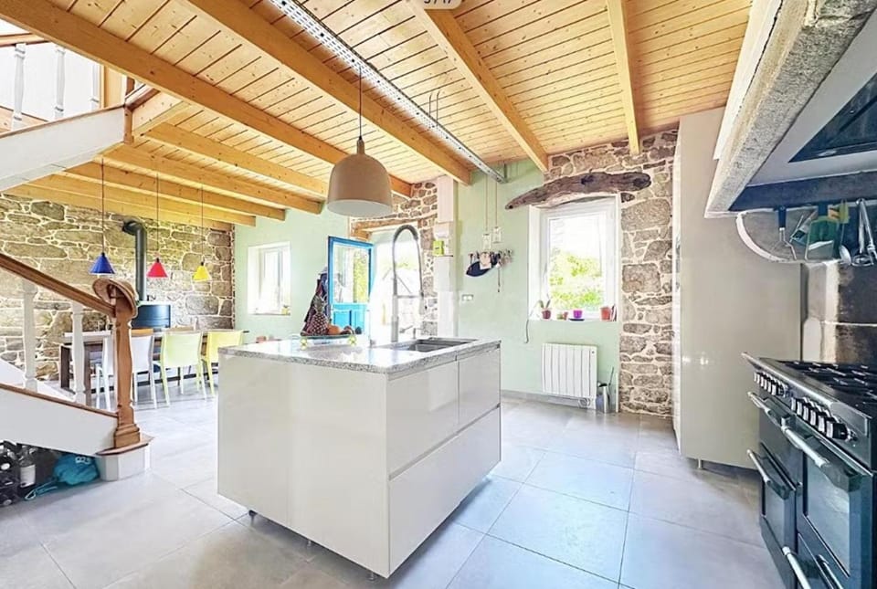 Kitchen or kitchenette, oven, stove, kitchen
