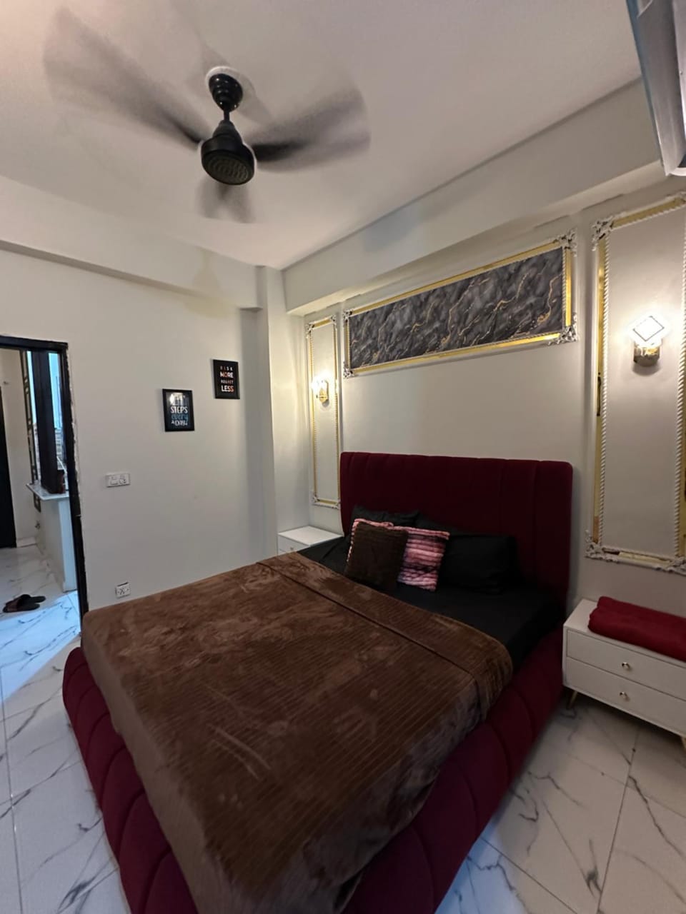 Modern 2BR Executive Stay -Self Check-In -E-11 Apartment in Islamabad Capital Territory