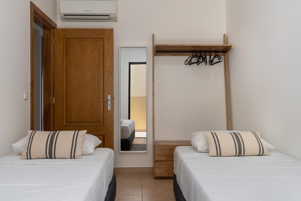 Bed, Photo of the whole room, Bedroom, wardrobe, air conditioner