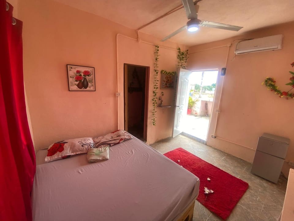 Bed, Photo of the whole room, Bedroom, towels, air conditioner