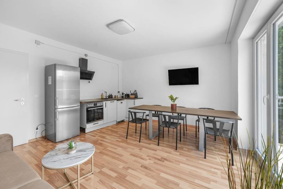 Kanal Apartment No1 I 8P I München Apartment in Munich