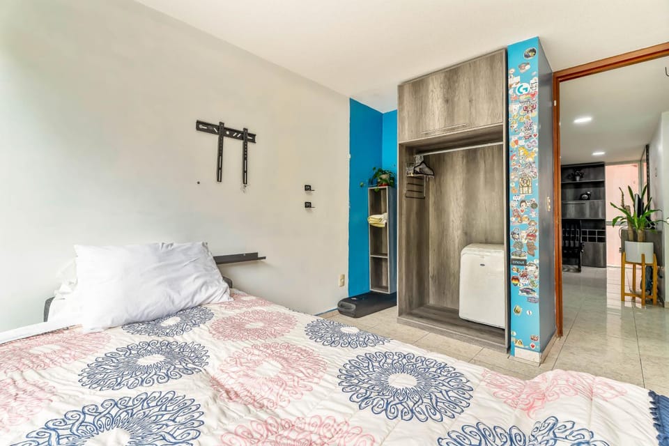 Bed, Photo of the whole room