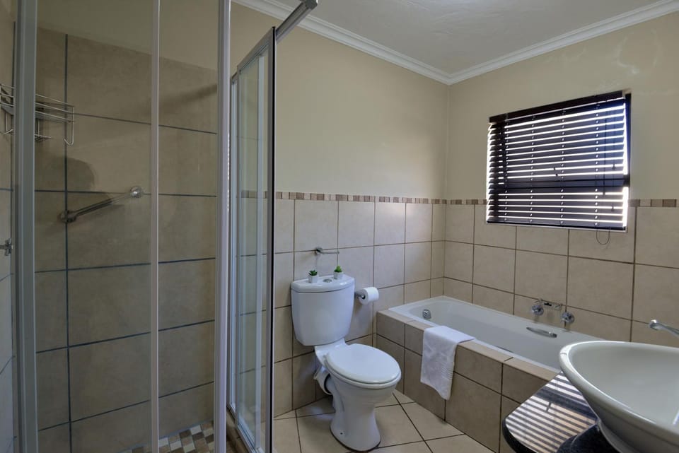 Bathroom, Garden view