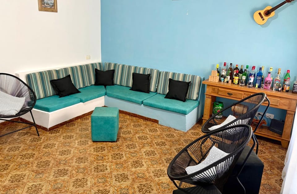 Communal lounge/ TV room