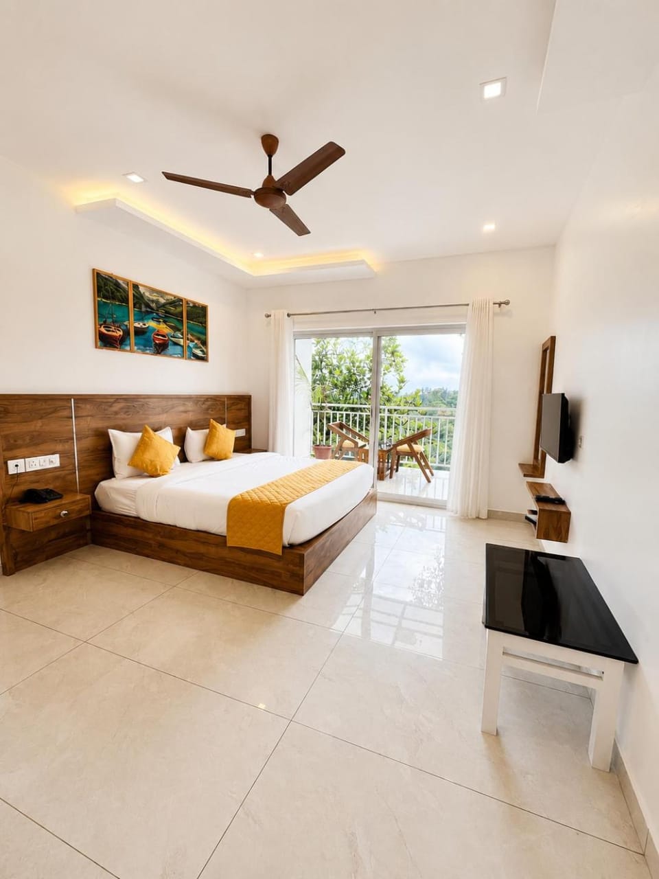 Skybz munnar Hotel in Kerala