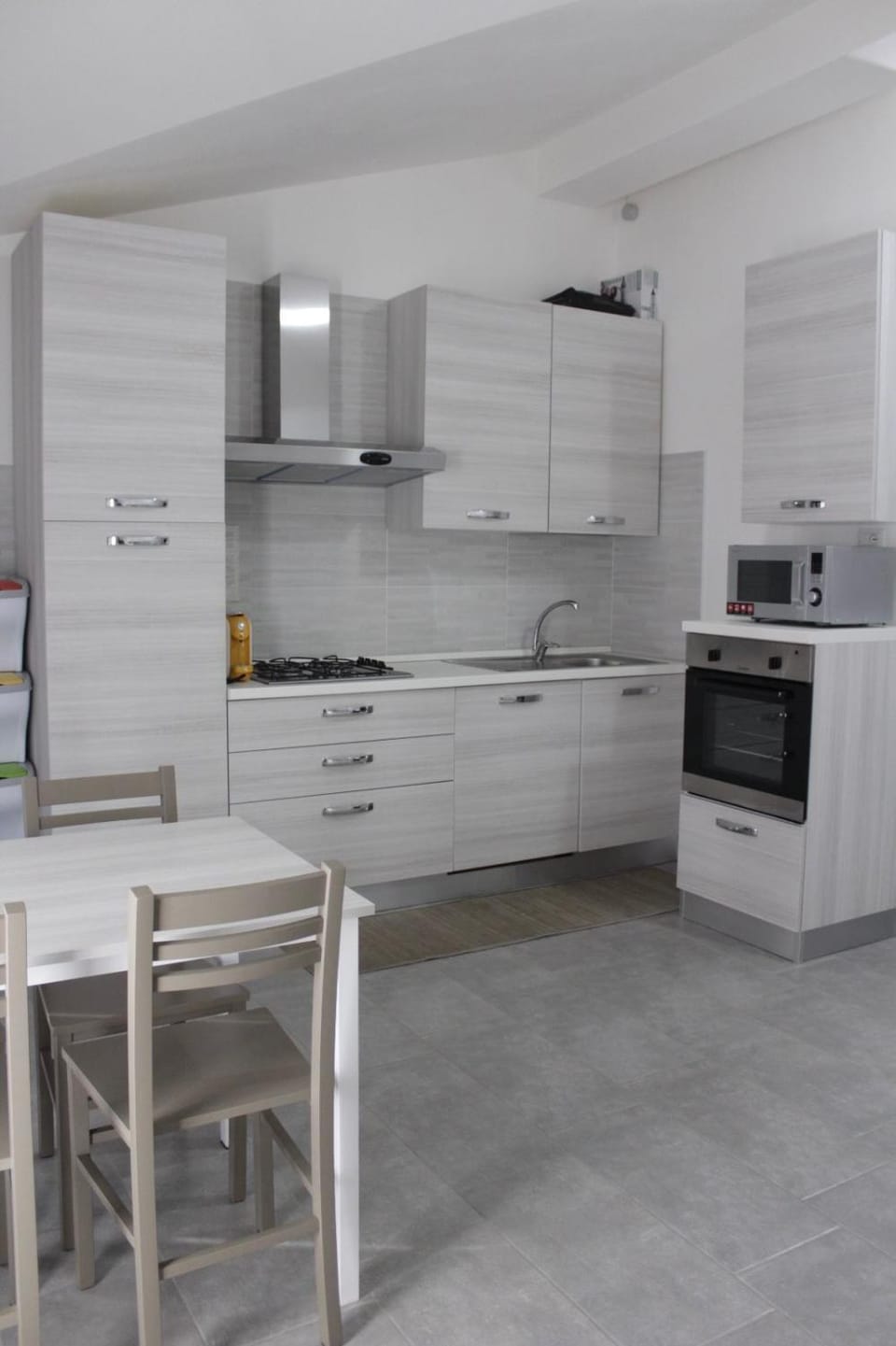 Kitchen or kitchenette, Dining area, dishwasher, oven, stove