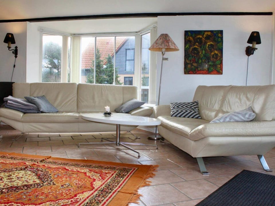 Familienfreundliches-Ferienhaus-mit-Whirlpool-Sauna-und-Ofen House in Rudkøbing