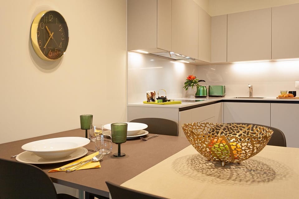 Food and drinks, Dining area, Food, stove