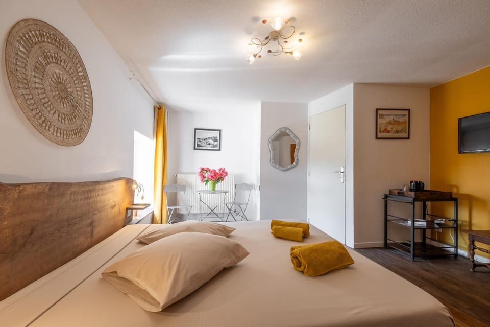 Living room, Bedroom