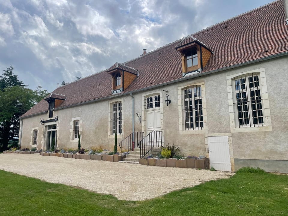 La Raimbauderie House in Centre-Val de Loire