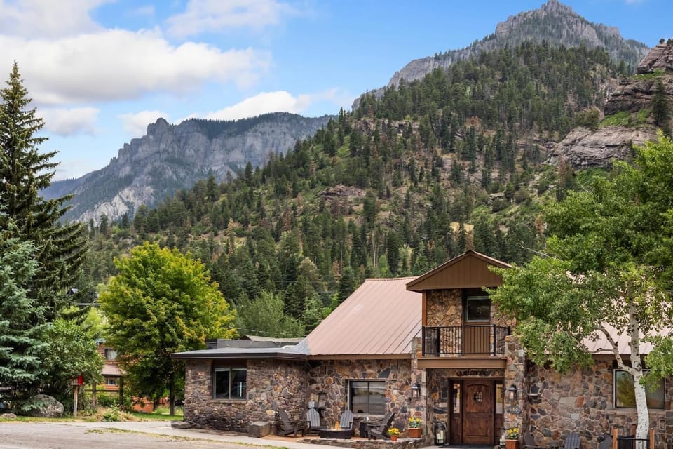Munn Park Lodge, in Ouray CO House in Ouray