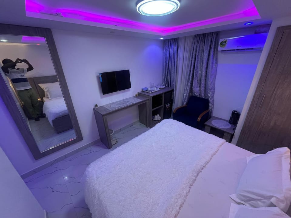 chambre privée climatisée avec salle de bain Apartment in Dakar