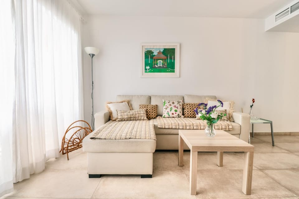 Living room, air conditioner