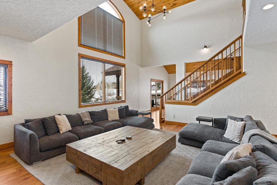 Hilltop Hideaway House in Steamboat Springs