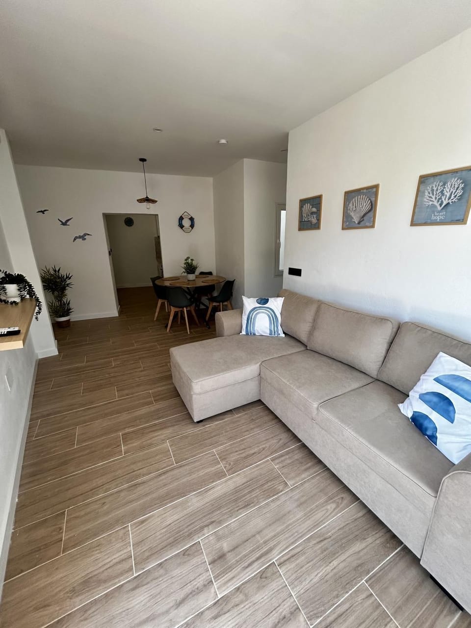 Living room, Dining area