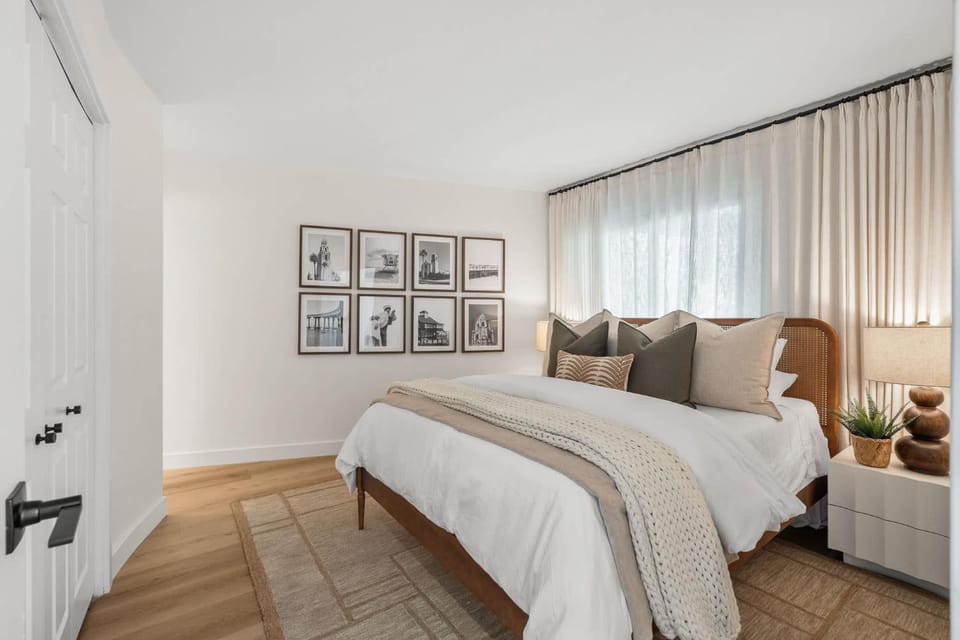 NEW Oceanfront 2 Bedroom Condo in San Diego with AC and Parking Apartment in Ocean Beach