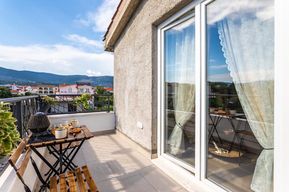 Property building, Balcony/Terrace