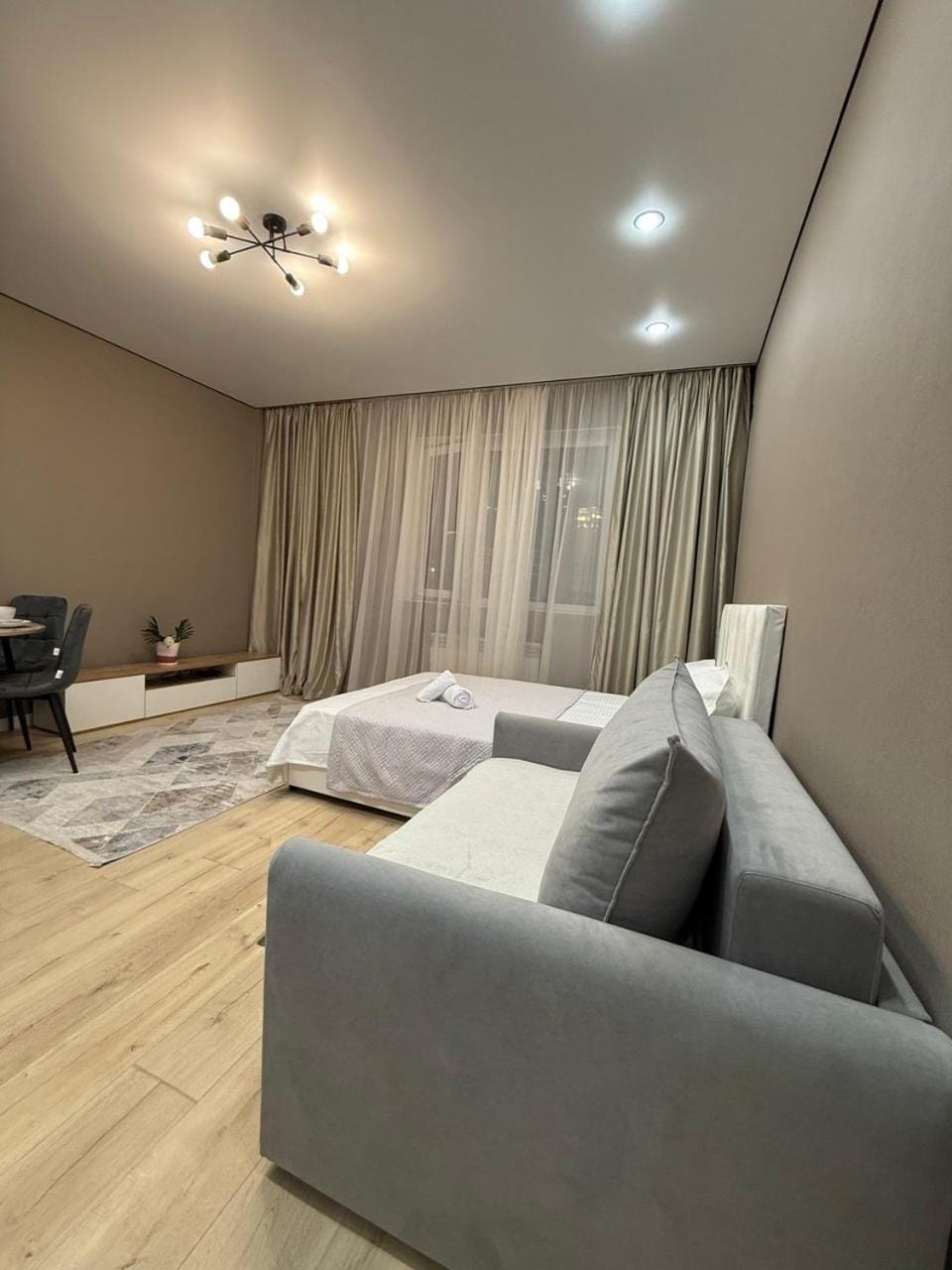 Уютная квартира в топовой локации Левого берега Apartment in Kazakhstan