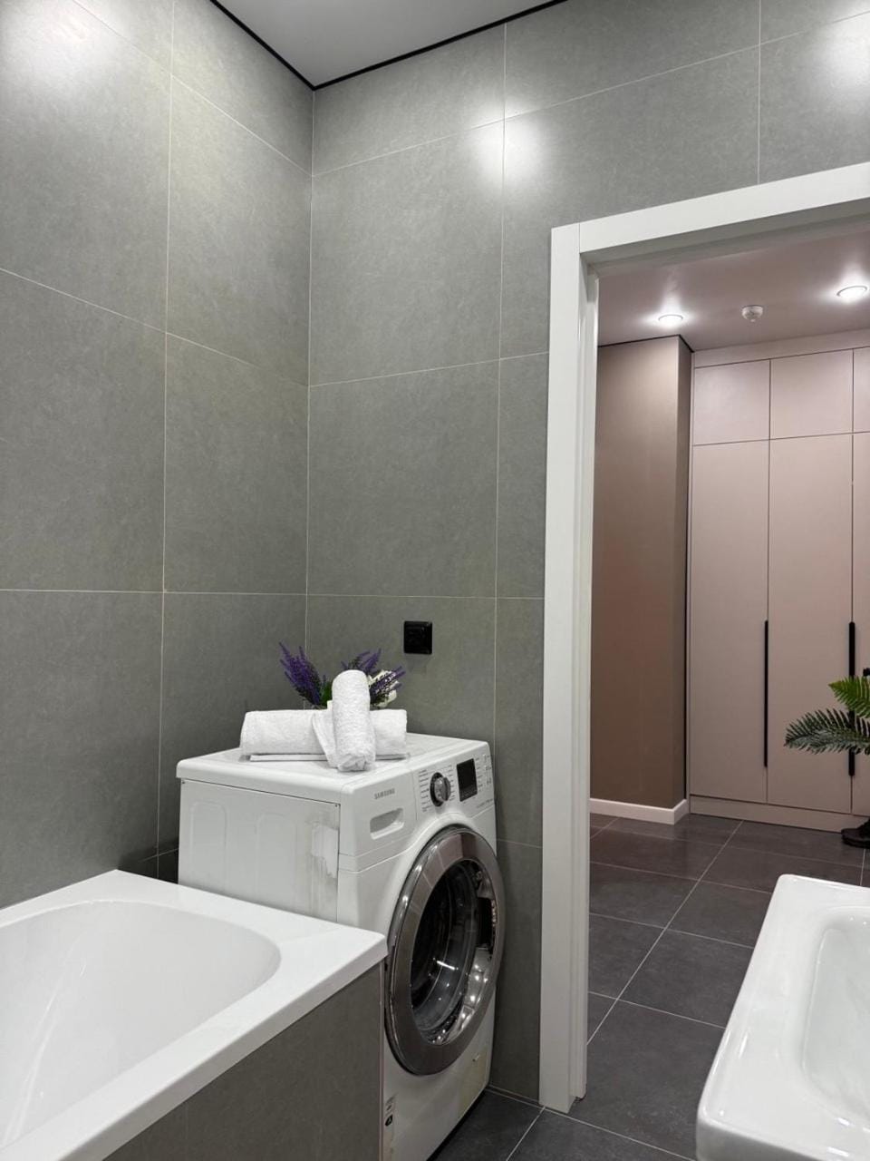 Уютная квартира в топовой локации Левого берега Apartment in Kazakhstan