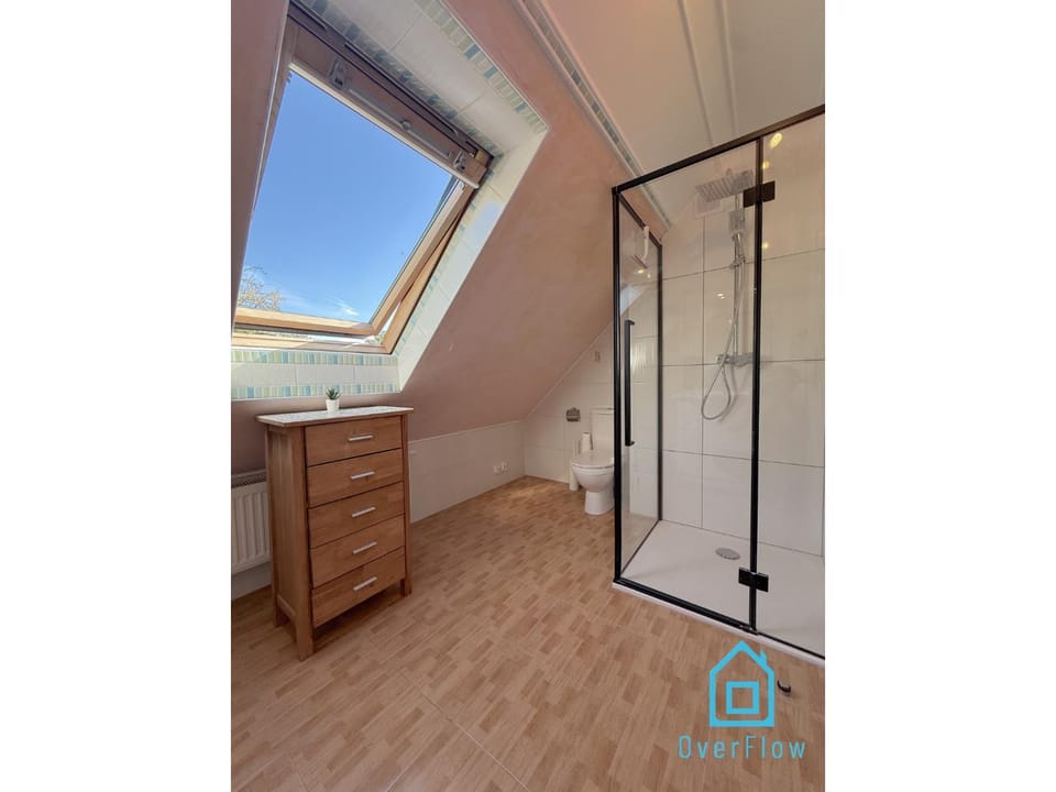 NaWypasie Grand Apartment with Fireplace Beautiful Garden SUP Board and Just 30 Minutes from Gdańsk and Gdynia Apartment in Pomeranian Voivodeship