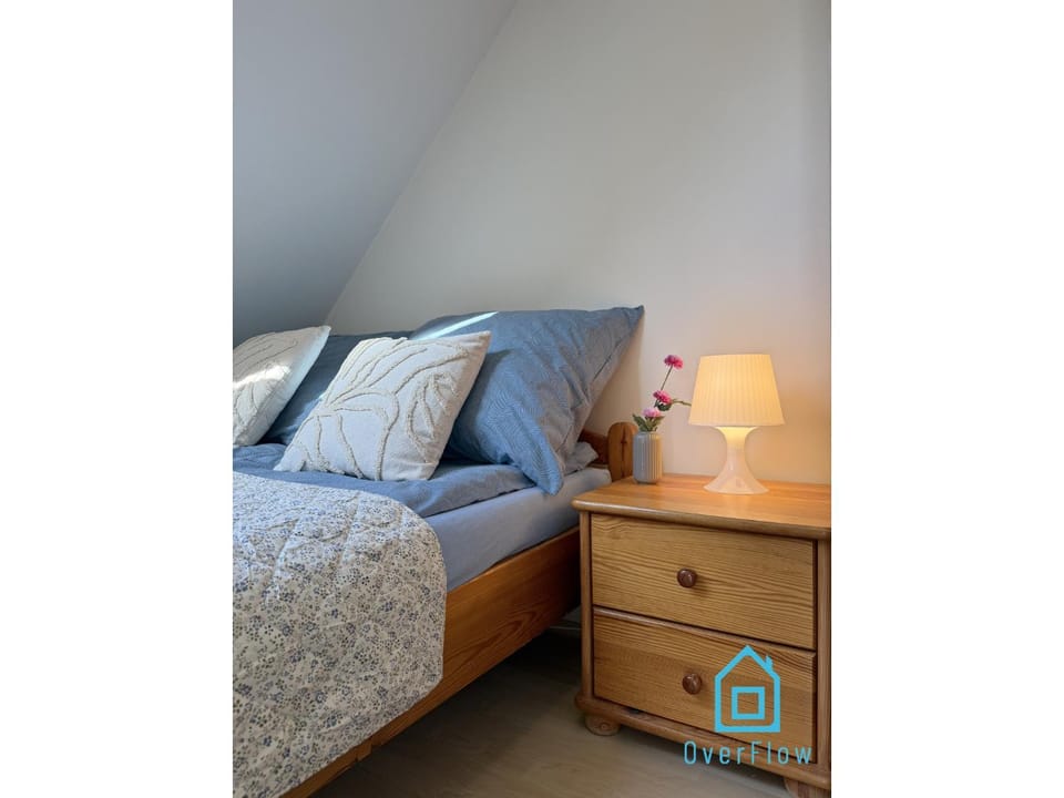 NaWypasie Grand Apartment with Fireplace Beautiful Garden SUP Board and Just 30 Minutes from Gdańsk and Gdynia Apartment in Pomeranian Voivodeship