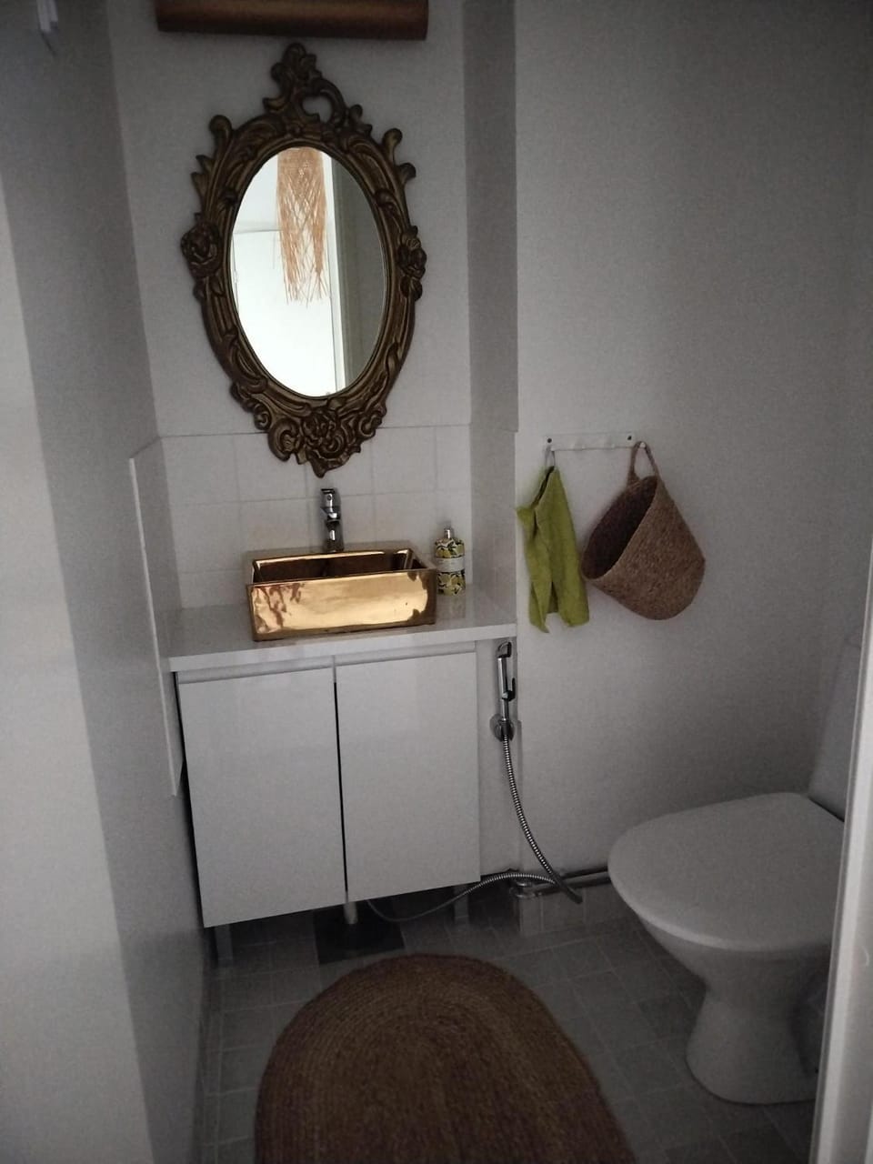 Toilet, bidet