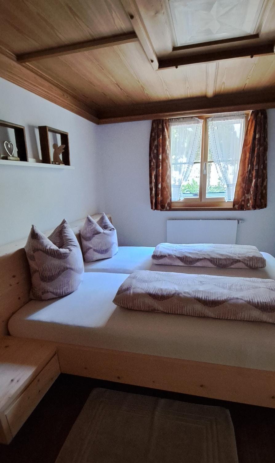 Chaschatschas, unsere barrierefreie Ferienwohnung Apartment in Canton of Grisons