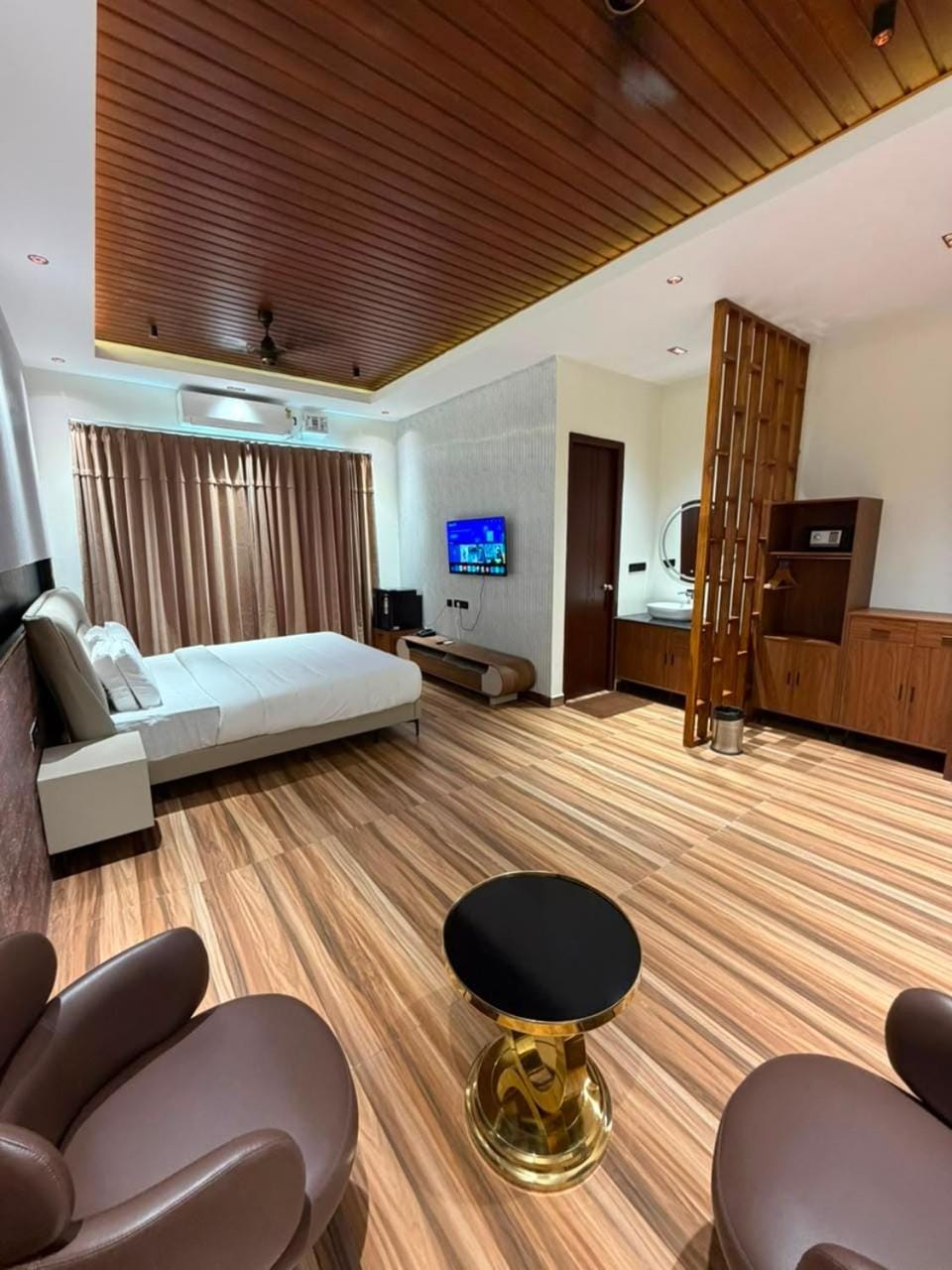 Sri Vasavi Regency Hotel in Tamil Nadu