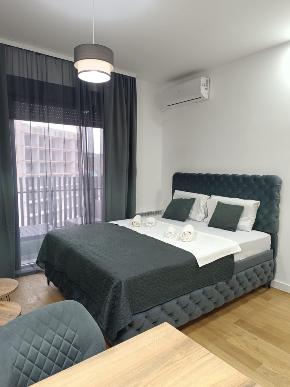 Bed, Bedroom, towels, air conditioner
